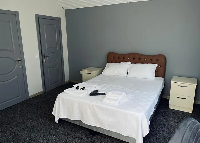 Moon Light Pendik Отель *